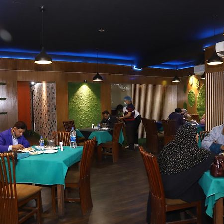 Rezala Restaurant And Residence Dhaka Exterior foto