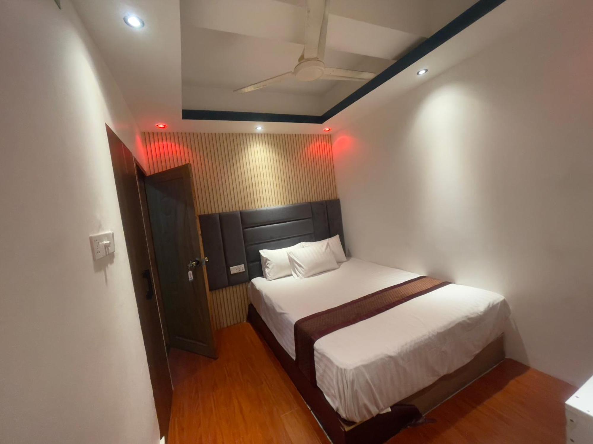 Rezala Restaurant And Residence Dhaka Exterior foto