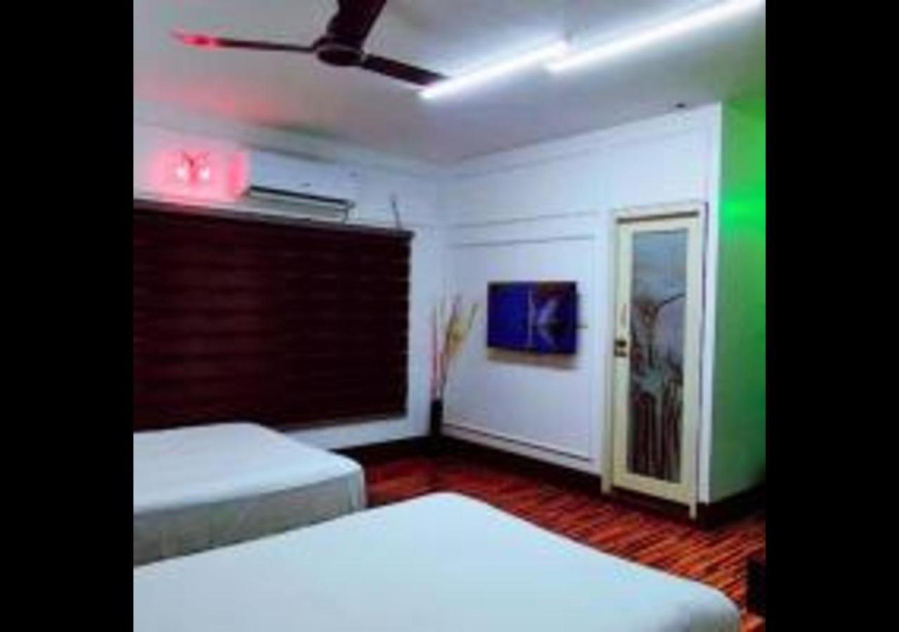 Rezala Restaurant And Residence Dhaka Exterior foto